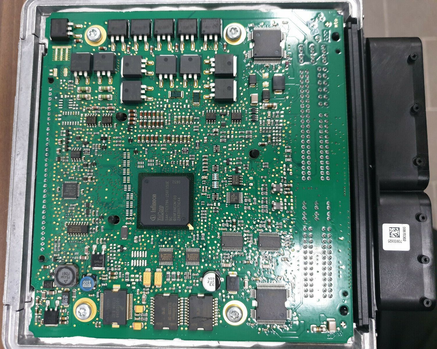 Kit de réparation ( transistors F644NS ) pour calculateur Siemens DME MSD80  / MSD81 avec moteur N54 BMW 135i 335i 335xi 535i 535xi 35i